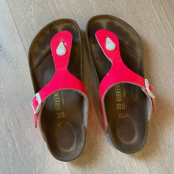 Birkenstock Gizeh BF Patent Candy Pink Sandals, Size 35 - Picture 5 of 6